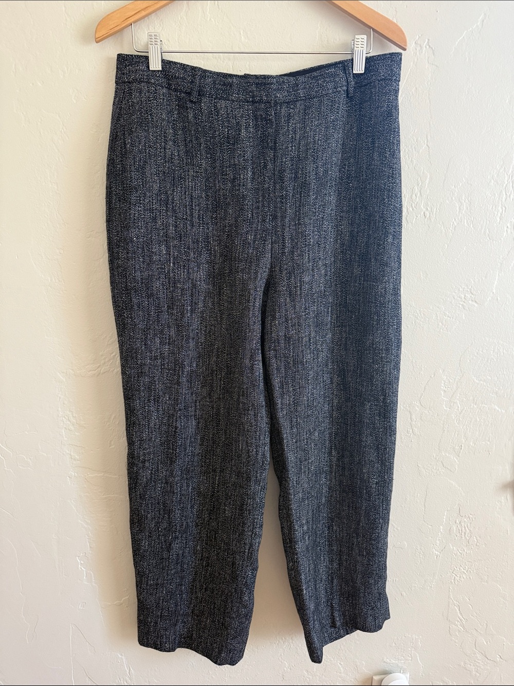 Theory Cropped Linen Blend Pants in Blue Gray
